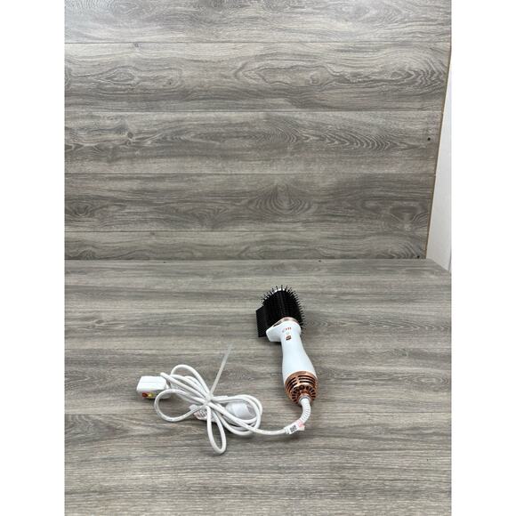 CHI BRUSH n VOLUME 2 in 1 CERAMIC BRUSH DRYER w/Brush & Comb Styling Tools - Picture 2 of 7